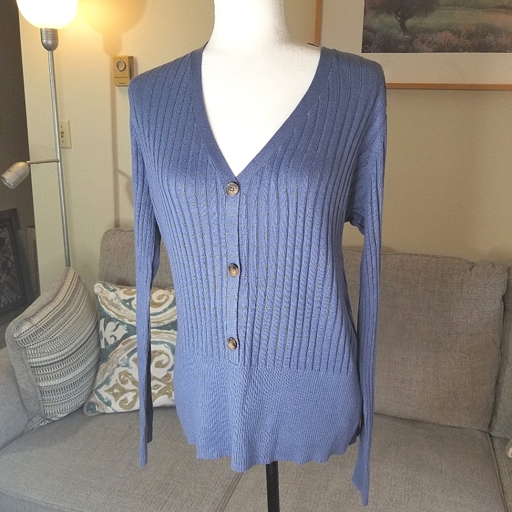 Rickis v-neck sweater